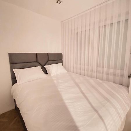 Diamond Apartment Prishtina 2 Pristina Esterno foto